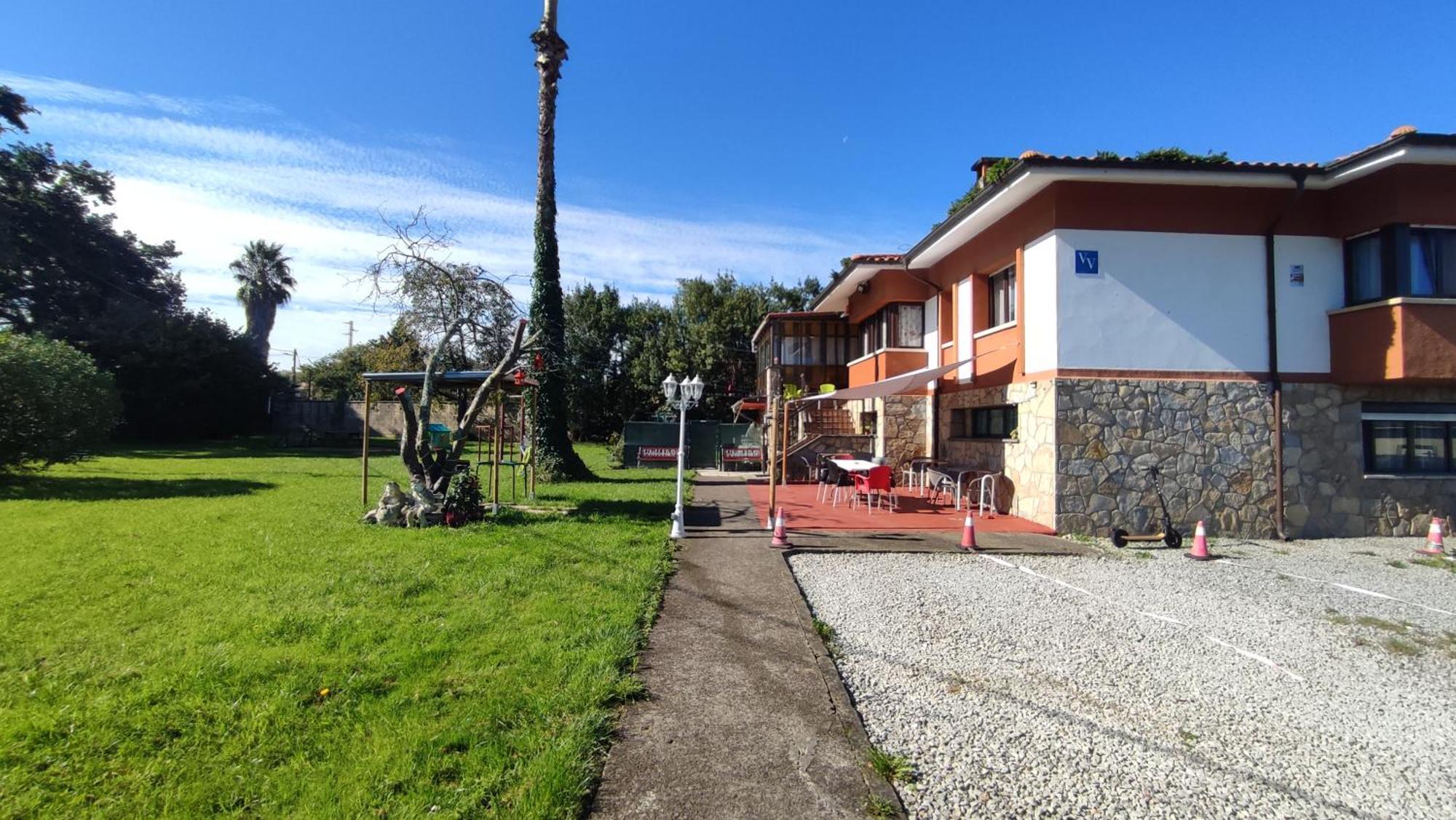 Family House Gijon Villa Exteriör bild